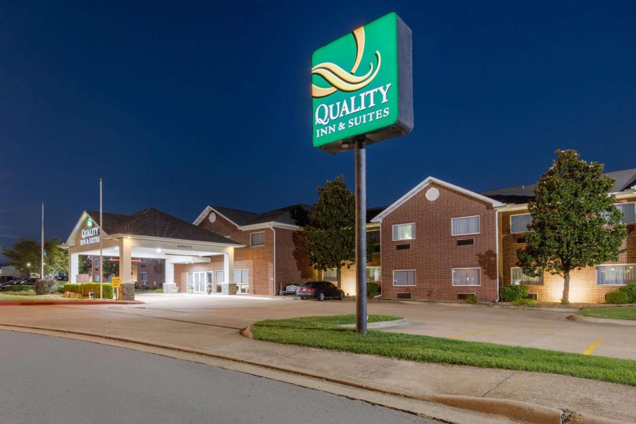 Quality Inn & Suites Mountain Home North Exterior photo